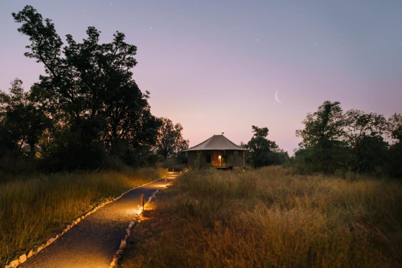 Hotel Trees N Tigers, Tadoba Kolāra Exteriér fotografie